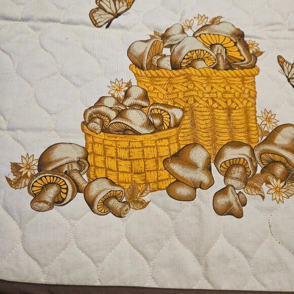 vintage 1970 quilted apron mushroom design includes potholder with same design - Picture 6 of 7